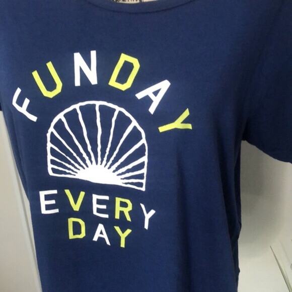 NEW! Sundry Funday Everyday T-shirt size Small - Picture 2 of 6